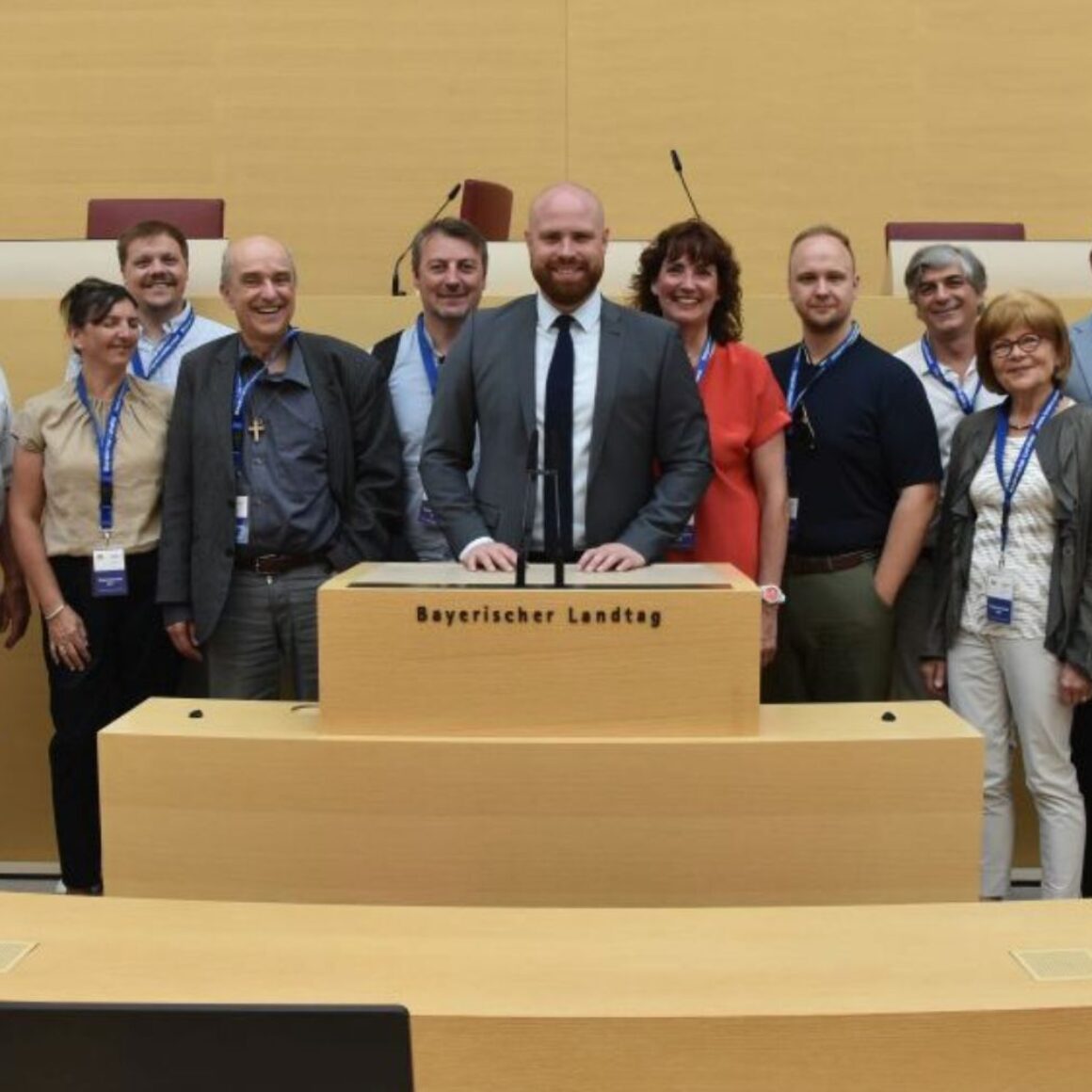 Gruppe zu Besuch im Landtag