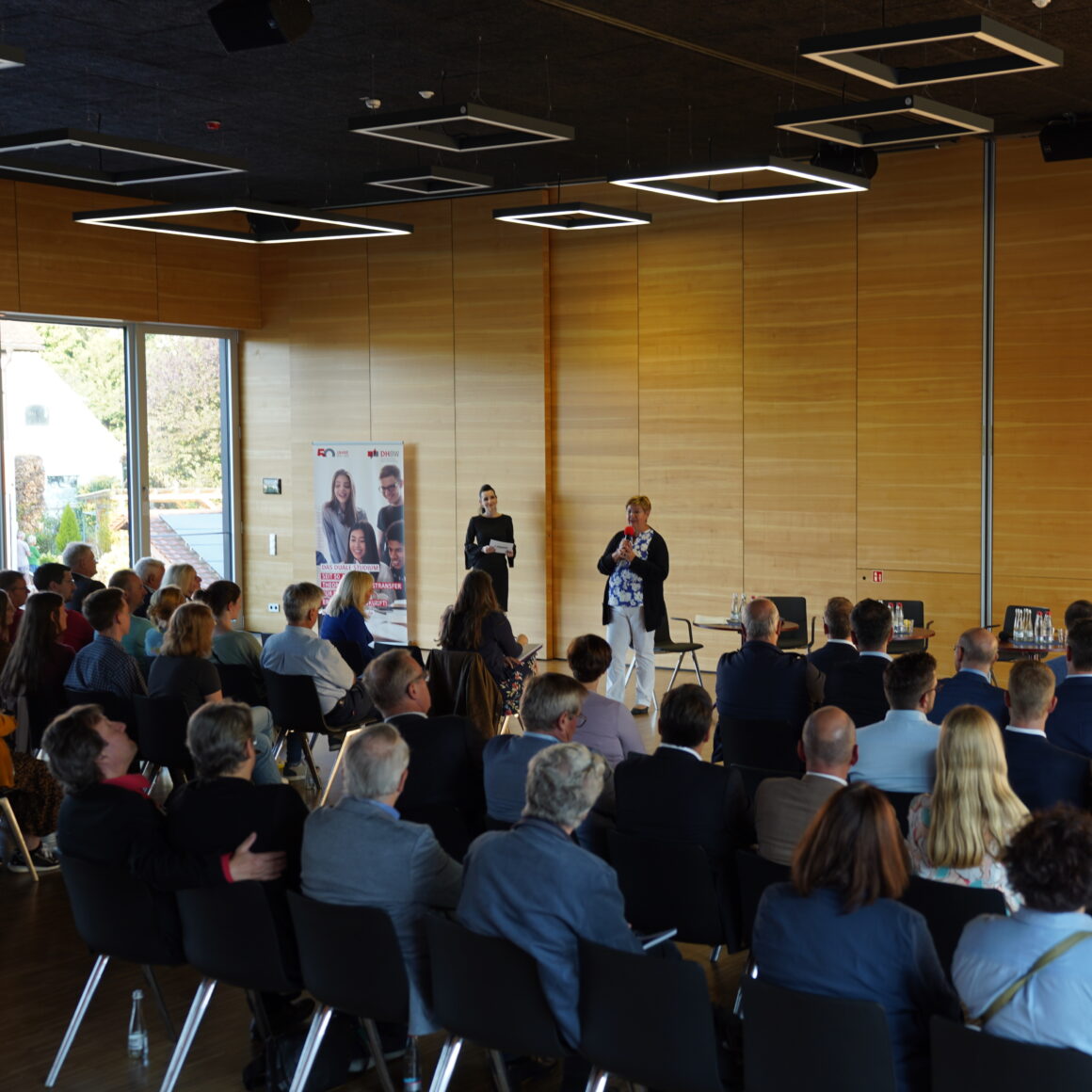 Podiumsdiskussion bei MPDV in Mosbach