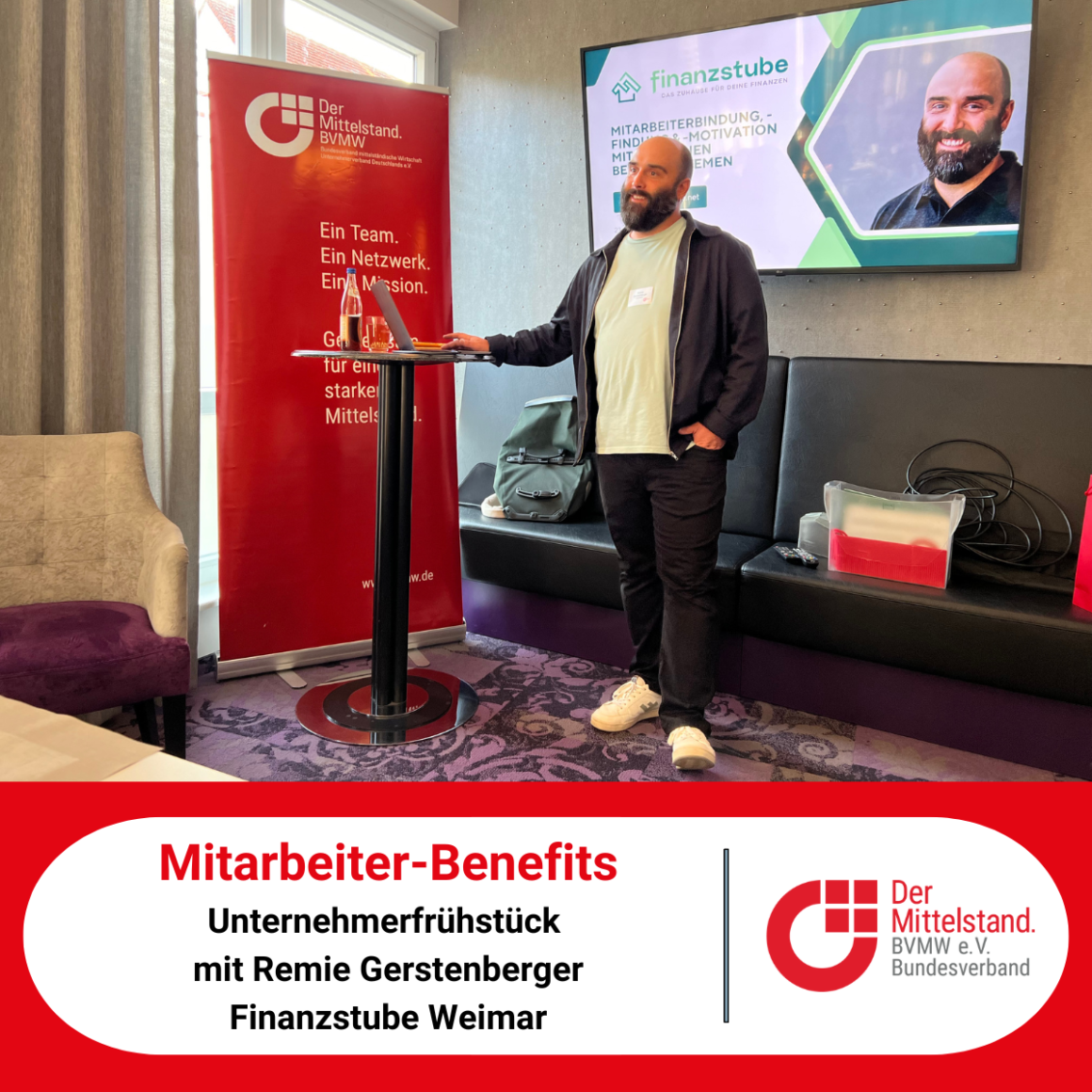 Remie Gerstenberger von der Finanzstube hält Vortrag über Mitarbeiter-Benefits